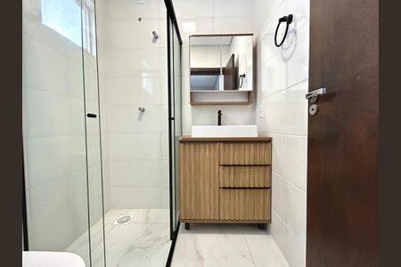 Casa para alugar com 67m², 2 quartos e 1 vagaBanheiro suíte 