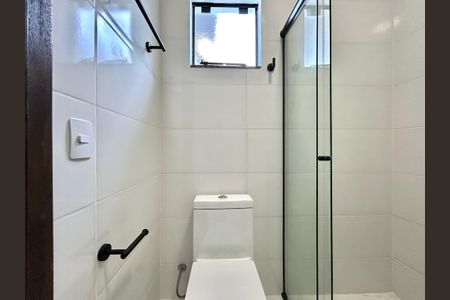 Casa para alugar com 67m², 2 quartos e 1 vagaBanheiro suíte 