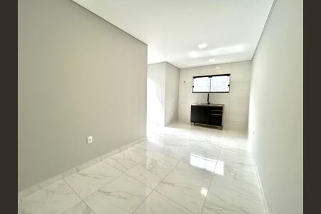 Casa para alugar com 67m², 2 quartos e 1 vagaCozinha 