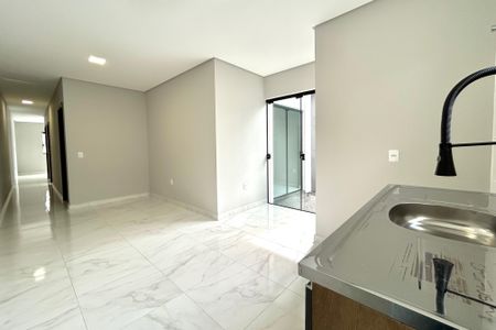 Casa para alugar com 67m², 2 quartos e 1 vagaCozinha 