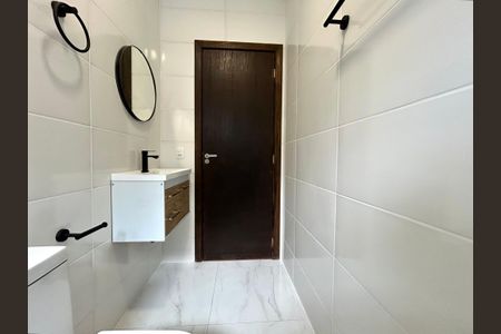 Casa para alugar com 67m², 2 quartos e 1 vagaBanheiro 