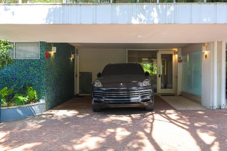 Casa de condomínio à venda com 347m², 4 quartos e 6 vagasGaragem