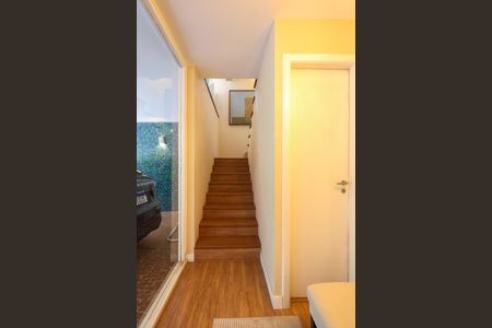 Casa de condomínio à venda com 347m², 4 quartos e 6 vagasHall de entrada