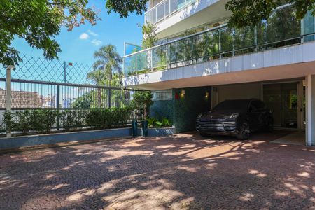 Casa de condomínio à venda com 347m², 4 quartos e 6 vagasGaragem