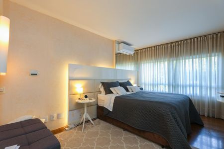 Casa de condomínio à venda com 347m², 4 quartos e 6 vagasSuíte 1