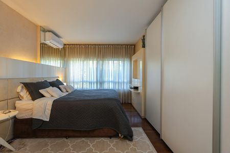 Casa de condomínio à venda com 347m², 4 quartos e 6 vagasSuíte 1