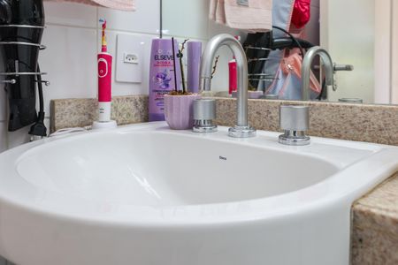 Casa de condomínio à venda com 347m², 4 quartos e 6 vagasBanheiro da Suíte 3