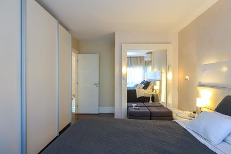 Casa de condomínio à venda com 347m², 4 quartos e 6 vagasSuíte 1