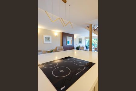 Casa de condomínio à venda com 347m², 4 quartos e 6 vagasCozinha