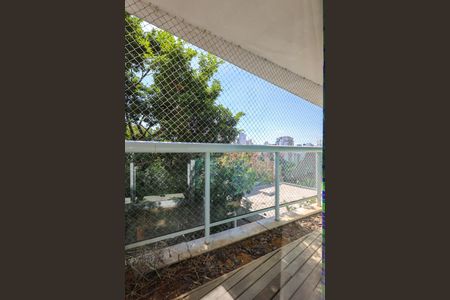 Casa de condomínio à venda com 347m², 4 quartos e 6 vagasVista da Suíte 3