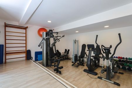 Casa de condomínio à venda com 347m², 4 quartos e 6 vagasÁrea comum - Academia