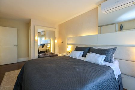 Casa de condomínio à venda com 347m², 4 quartos e 6 vagasSuíte 1