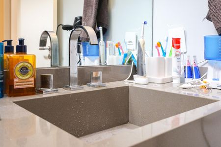 Casa de condomínio à venda com 347m², 4 quartos e 6 vagasBanheiro da Suíte 1