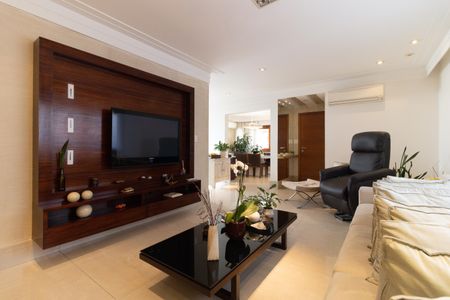 Casa para alugar com 5 quartos, 280m² em Cursino, São Paulo
