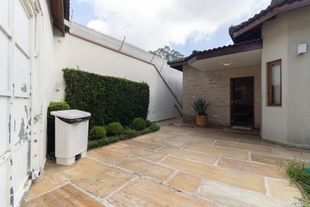 Garagem  de casa para alugar com 5 quartos, 280m² em Cursino, São Paulo