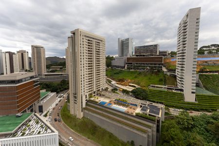 Vista da Suíte 1 de apartamento para alugar com 2 quartos, 82m² em Vila das Flores, Nova Lima