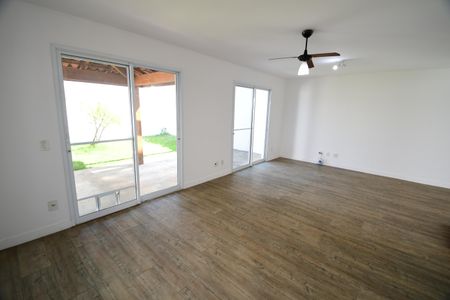 Sala de casa de condomínio para alugar com 3 quartos, 125m² em Jardim Myrian Moreira da Costa, Campinas