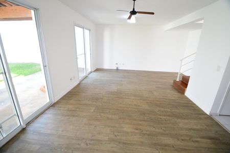 Casa de condomínio para alugar com 125m², 3 quartos e 2 vagasSala