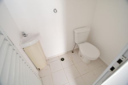 Casa de condomínio para alugar com 125m², 3 quartos e 2 vagasBanheiro de serviço