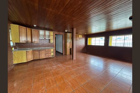 Casa à venda com 80m², 4 quartos e 2 vagasSala/Cozinha