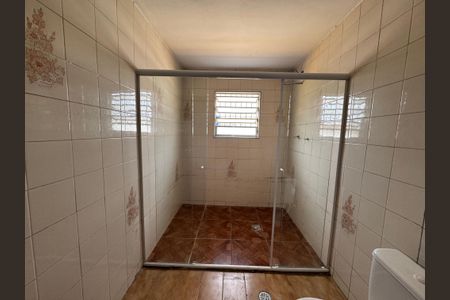 Casa à venda com 80m², 4 quartos e 2 vagasBanheiro 2