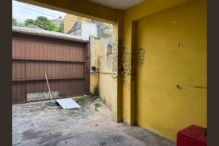 Casa à venda com 80m², 4 quartos e 2 vagasGaragem