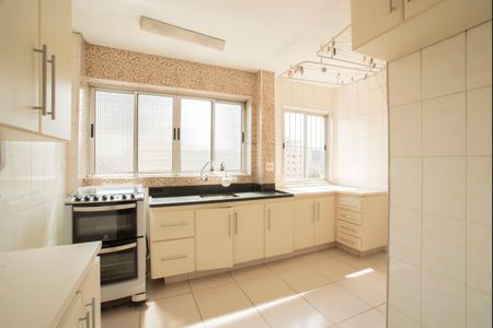 Apartamento à venda com 64m², 2 quartos e 1 vagaCozinha