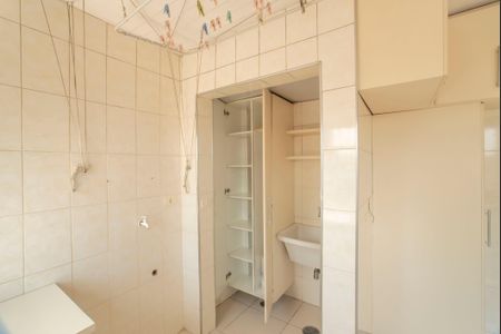 Apartamento à venda com 64m², 2 quartos e 1 vagaÁrea de Serviço