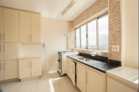 Apartamento à venda com 64m², 2 quartos e 1 vagaCozinha