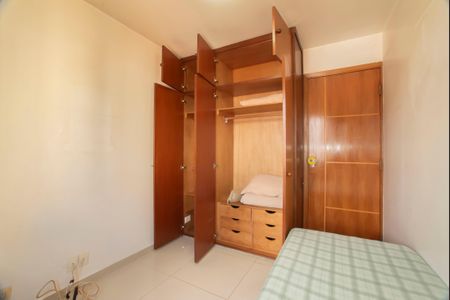 Apartamento à venda com 64m², 2 quartos e 1 vagaQuarto 2