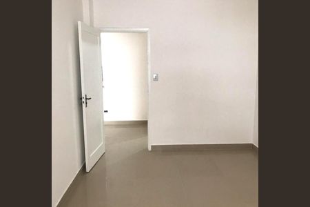 Apartamento à venda com 130m², 4 quartos e sem vagaQuarto