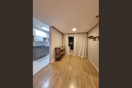 Sala de apartamento para alugar com 2 quartos, 59m² em Vila Anastácio, São Paulo