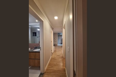 Corredor de apartamento para alugar com 2 quartos, 59m² em Vila Anastácio, São Paulo