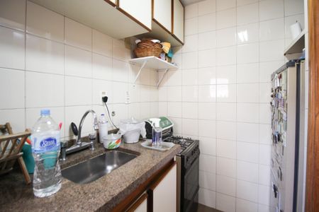 Cozinha de apartamento à venda com 2 quartos, 59m² em Moema, São Paulo