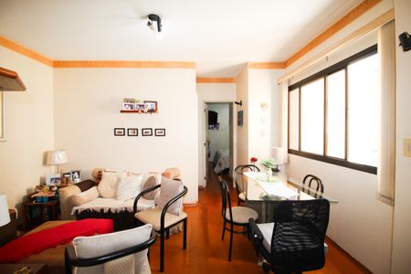 Sala de apartamento à venda com 2 quartos, 59m² em Moema, São Paulo