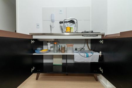 Apartamento à venda com 24m², 1 quarto e sem vaga Apartamento à venda com 24m², 1 quarto e sem vagaCozinha - Armários