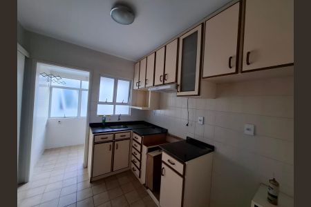 Cozinha  de apartamento à venda com 2 quartos, 80m² em Morro do Espelho, São Leopoldo