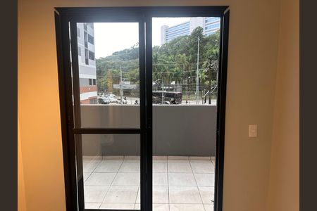 Apartamento à venda com 52m², 2 quartos e sem vaga Apartamento à venda com 52m², 2 quartos e sem vagaVaranda
