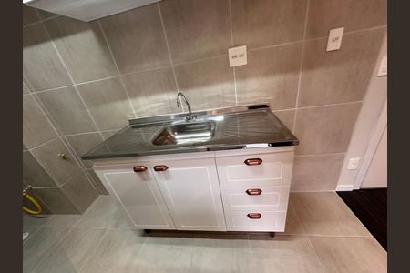 Cozinha de apartamento à venda com 2 quartos, 52m² em Jardim São Luís, São Paulo