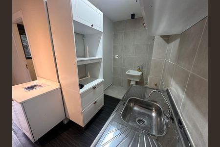 Cozinha de apartamento à venda com 2 quartos, 52m² em Jardim São Luís, São Paulo