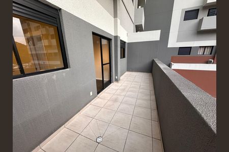 Apartamento à venda com 52m², 2 quartos e sem vaga Apartamento à venda com 52m², 2 quartos e sem vagaVaranda