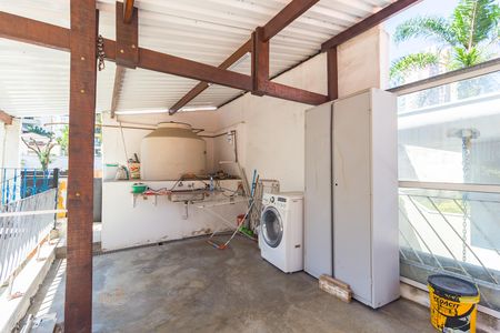 Casa à venda com 270m², 4 quartos e 2 vagas Casa à venda com 270m², 4 quartos e 2 vagasÁrea de Serviço
