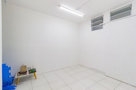 Casa à venda com 270m², 4 quartos e 2 vagas Casa à venda com 270m², 4 quartos e 2 vagasQuarto 3