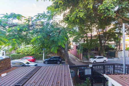 Casa à venda com 270m², 4 quartos e 2 vagas Casa à venda com 270m², 4 quartos e 2 vagasVista - Varanda