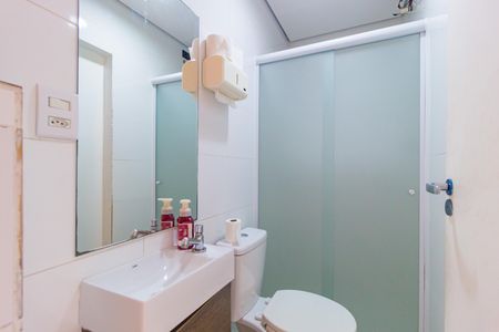 Casa à venda com 270m², 4 quartos e 2 vagas Casa à venda com 270m², 4 quartos e 2 vagasBanheiro 2