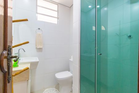 Casa à venda com 270m², 4 quartos e 2 vagas Casa à venda com 270m², 4 quartos e 2 vagasBanheiro 1
