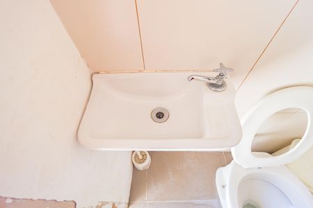 Casa à venda com 270m², 4 quartos e 2 vagas Casa à venda com 270m², 4 quartos e 2 vagasDetalhe Banheiro - Quintal