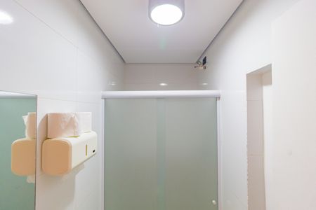 Casa à venda com 270m², 4 quartos e 2 vagas Casa à venda com 270m², 4 quartos e 2 vagasBanheiro 2