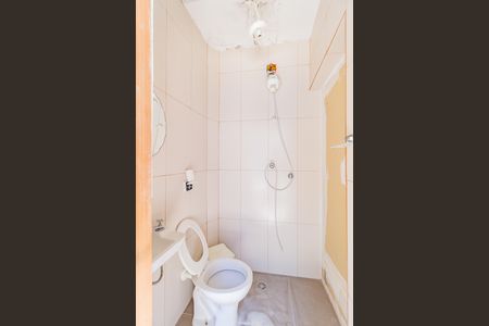 Casa à venda com 270m², 4 quartos e 2 vagas Casa à venda com 270m², 4 quartos e 2 vagasBanheiro - Quintal