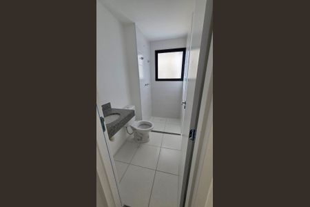 Banheiro de apartamento à venda com 3 quartos, 65m² em Botafogo, Campinas